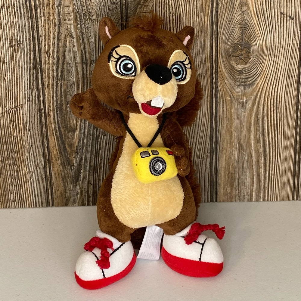 Fiesta Great Wolf Lodge Sammy The Squirrel with Camera 12” Stuffed Animal Plush